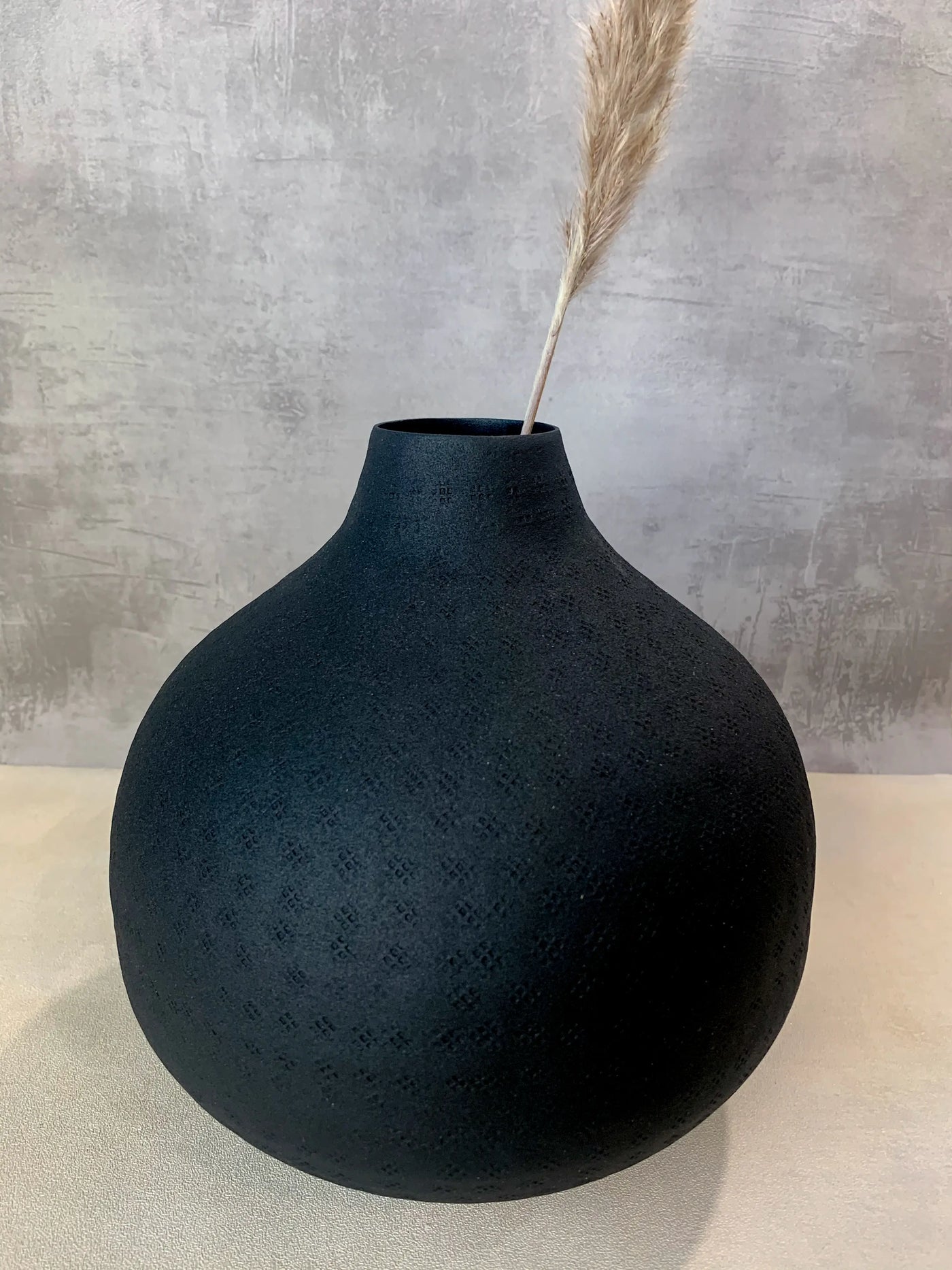 Textured Vase - Large Round